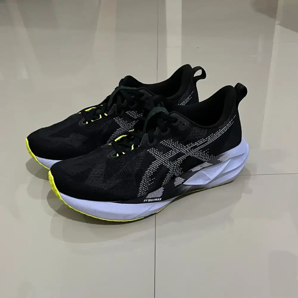 Jual Sepatu ASICS Novablast 5 Ex Pribadi