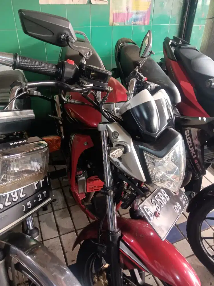 YAMAH VIXION TH 2012 TGN 1 NAMA SENDIRI PAKAI DR BARU