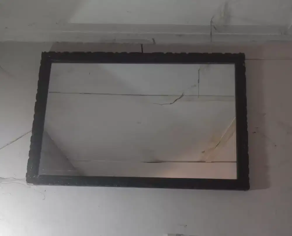 Cermin binkai kayu 63*43