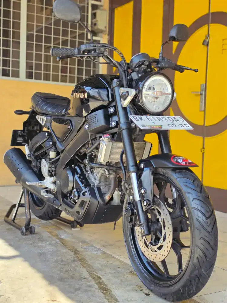 Yamaha XSR / XSR 155 2020, Warna Black Premium Metalic.