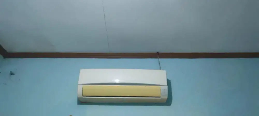 AC merk sharp stengah pk