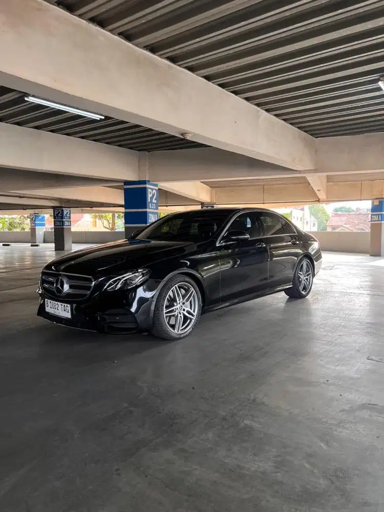MERSEDES BENZ E300 AMG (super terawat)