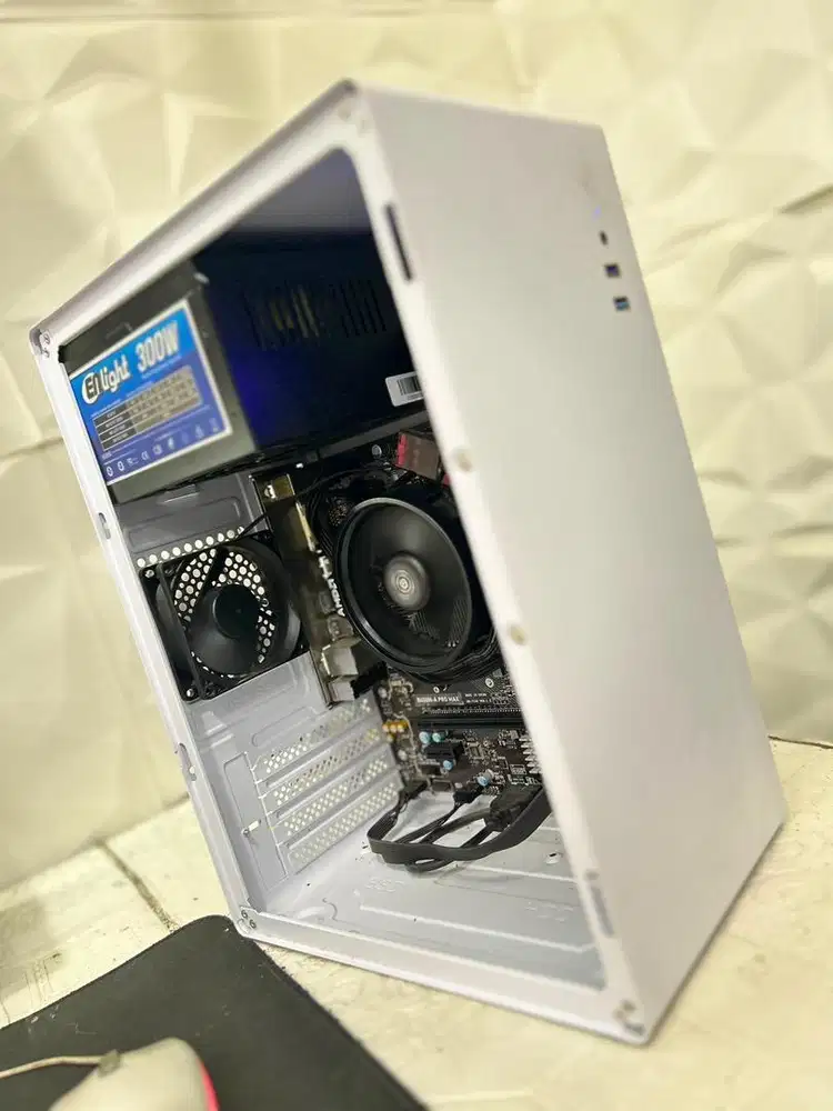 Ryzen 5 4600G Nvme 512Gb Vga 2Gb Ram 8Gb Psu 300W Wifi Mini PC