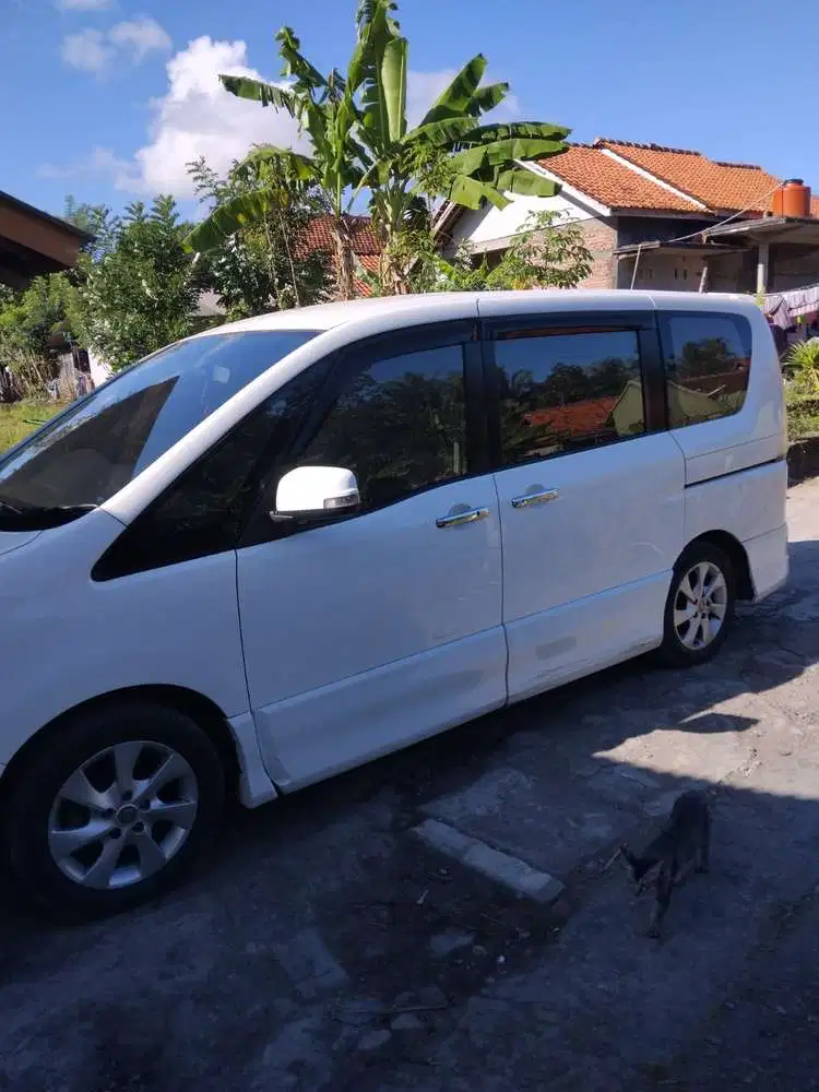 Nissan Serena 2014 Bensin