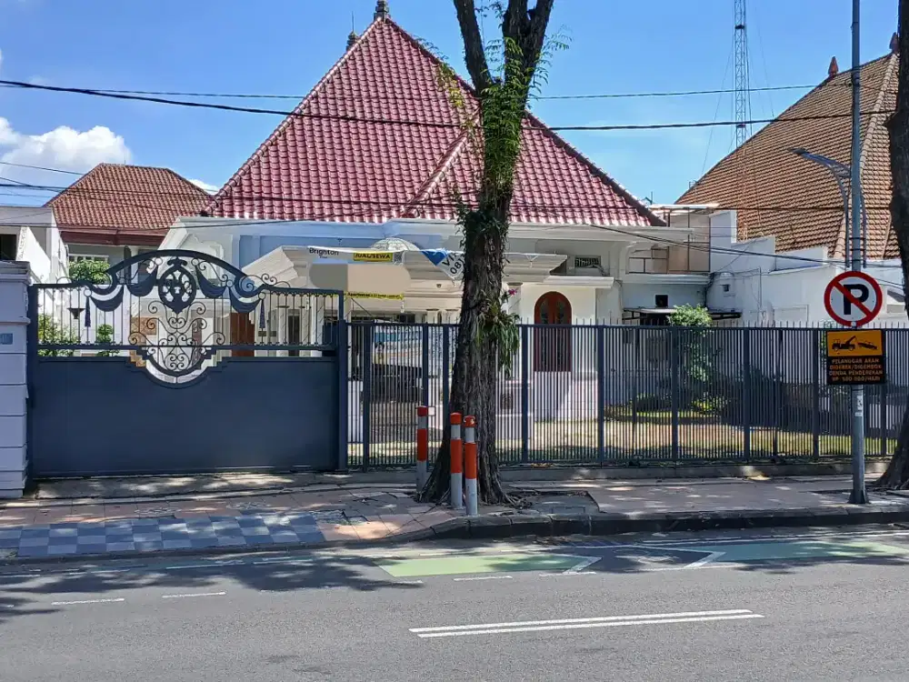 Tempat Usaha Raya Darmo