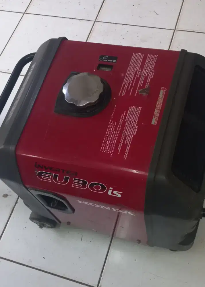 Genset Honda EU30is
Inverter Generator (Silent)
Bekas seperti baru!