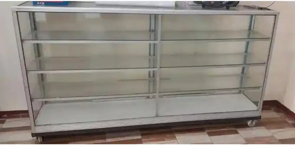 Etalase rak kaca