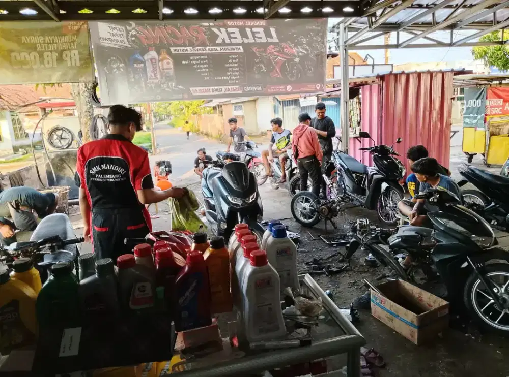 Di butuhkan hrlper mekanik.. Buat bantu2 di bengkel