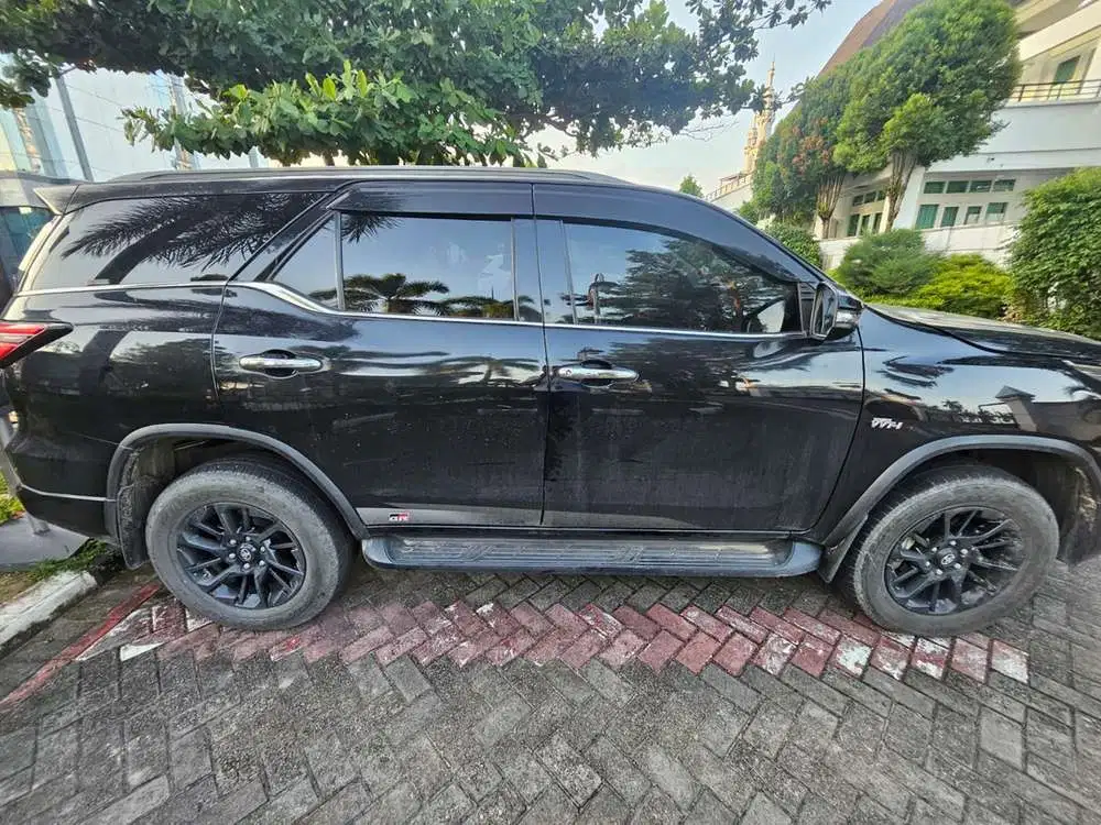 Toyota Fortuner GR SRZ 2.7 AT
