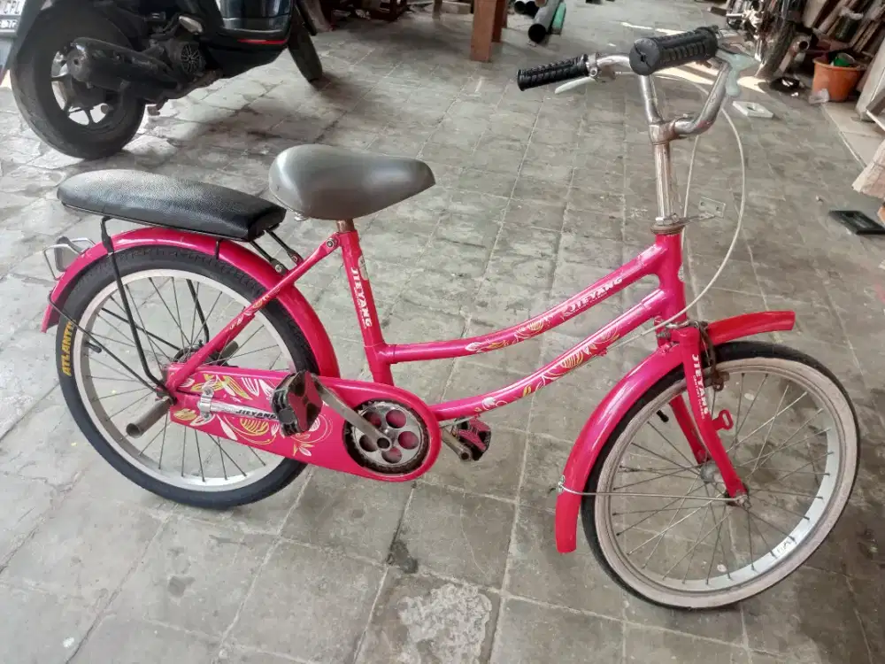 Sepeda mini uk 20 inch