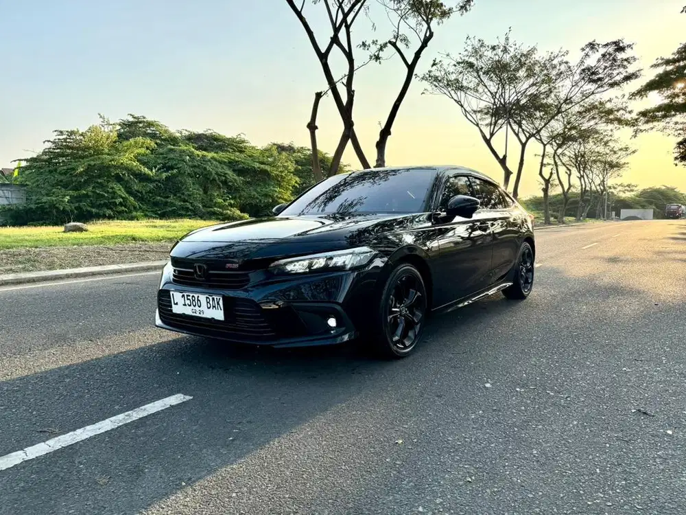 13rb KM! Honda Civic RS 2023 AT CVT