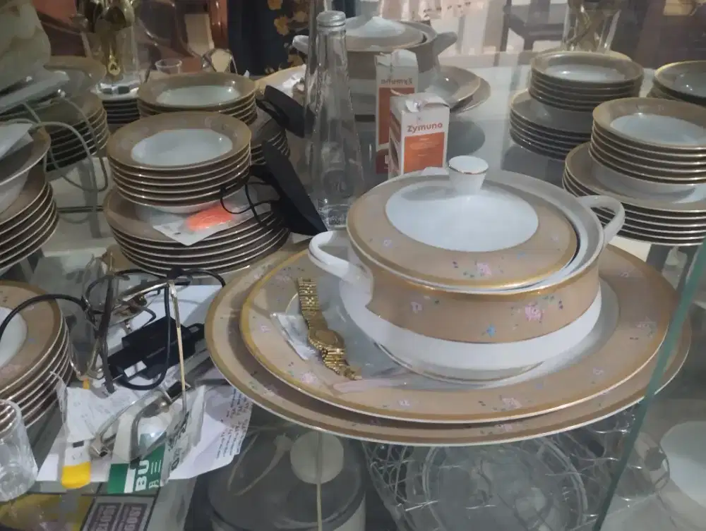 Dinner set made in japan