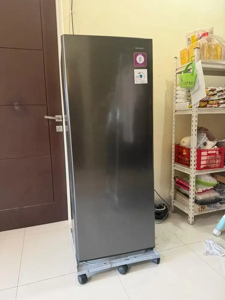 FREEZER ASI SHARP FJ-M198A-HS 99% MINT CONDITION