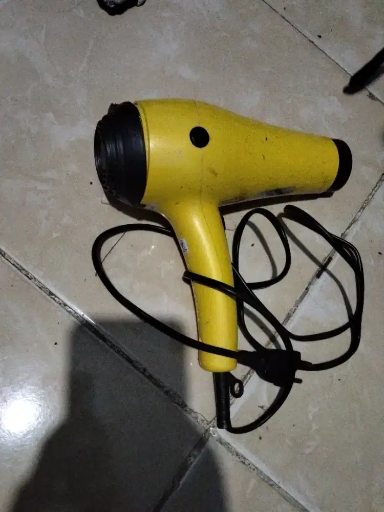 Pengering rambut