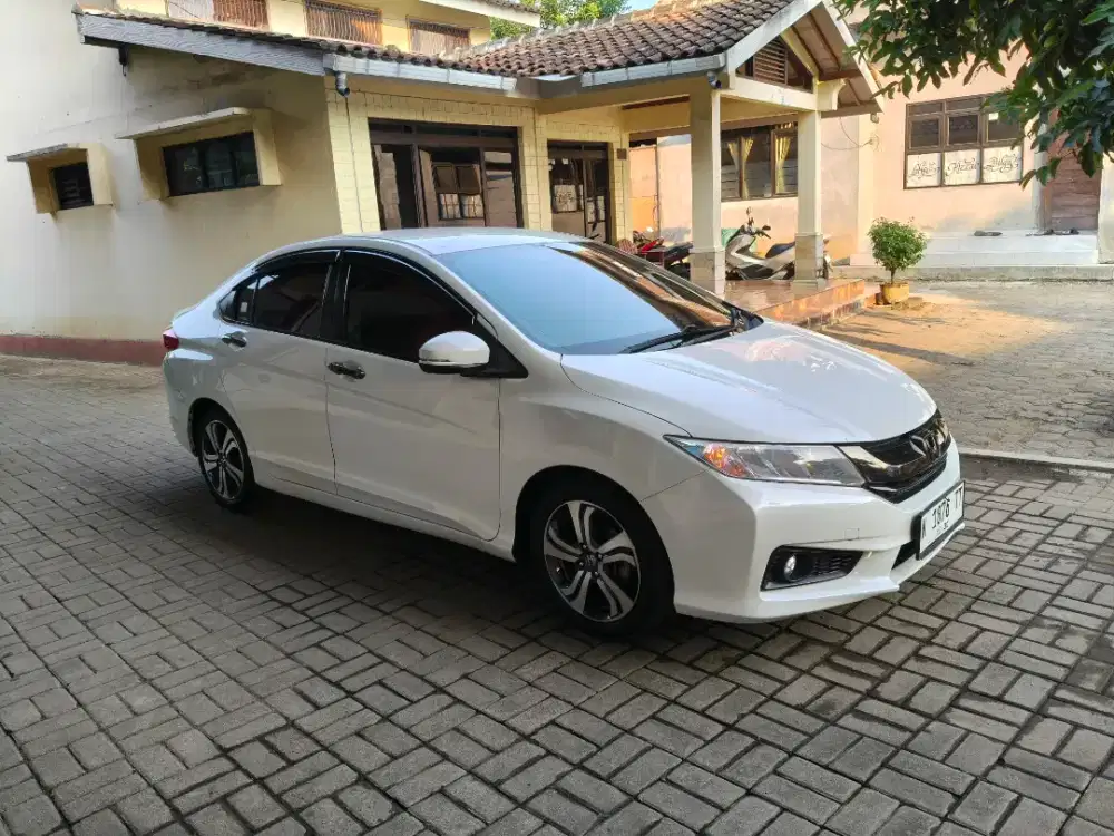 Honda City E(RS) 2015 AT