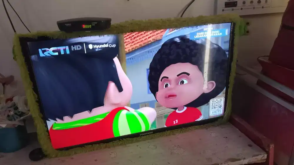 Mau jual tv buat biaya anak mau masuk sekolah