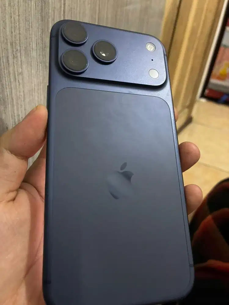 Iphone 17 promax blue 256gb bh100