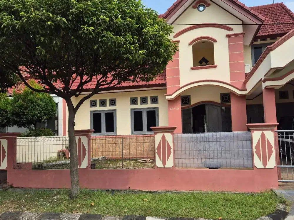 Rmh bagus LT 216, 5KT 3KM di Jl Alamanda, Kemang Pratama 3, Bekasi, siap huni
