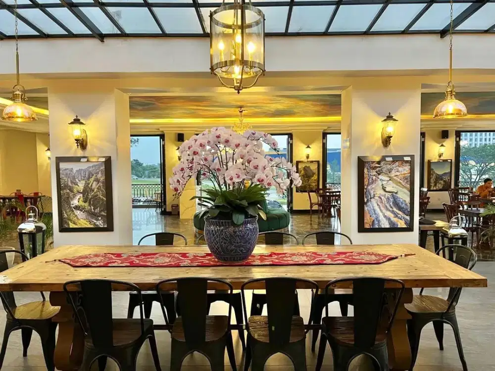 Dijual Gedung Komersil di Sentul Bogor