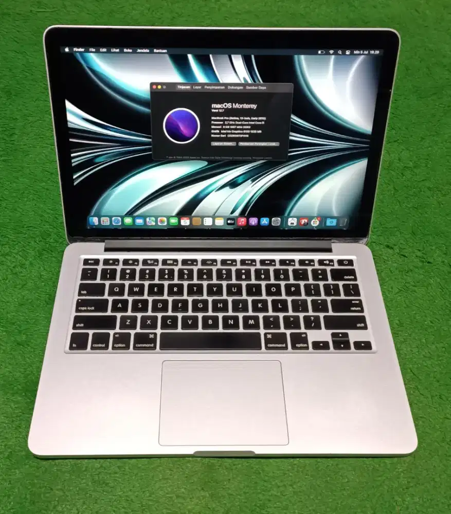 Apple Macbook Pro 2015 13inch i5 8/128 GB Silver Murah