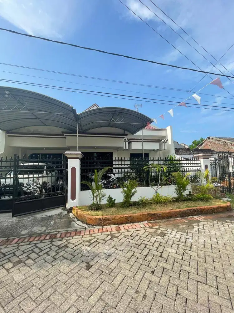 Rumah di Rungkut Barata Siap Huni Disewakan lengkap dengan Perabotan