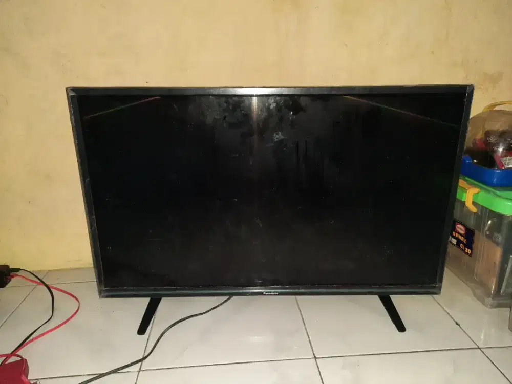 Tv led panasonic th-32e306g minus apa adanya