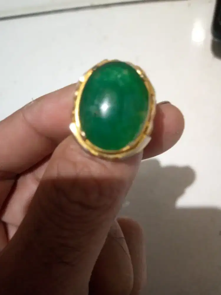Juan cincin Batu bacan