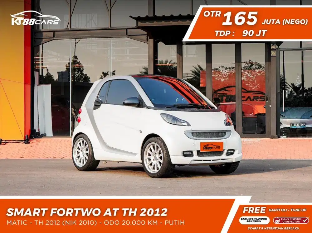 [BERGARANSI] SMART FORTWO MATIC TAHUN 2010/2012 WHITE ON BLACK (PUTIH)