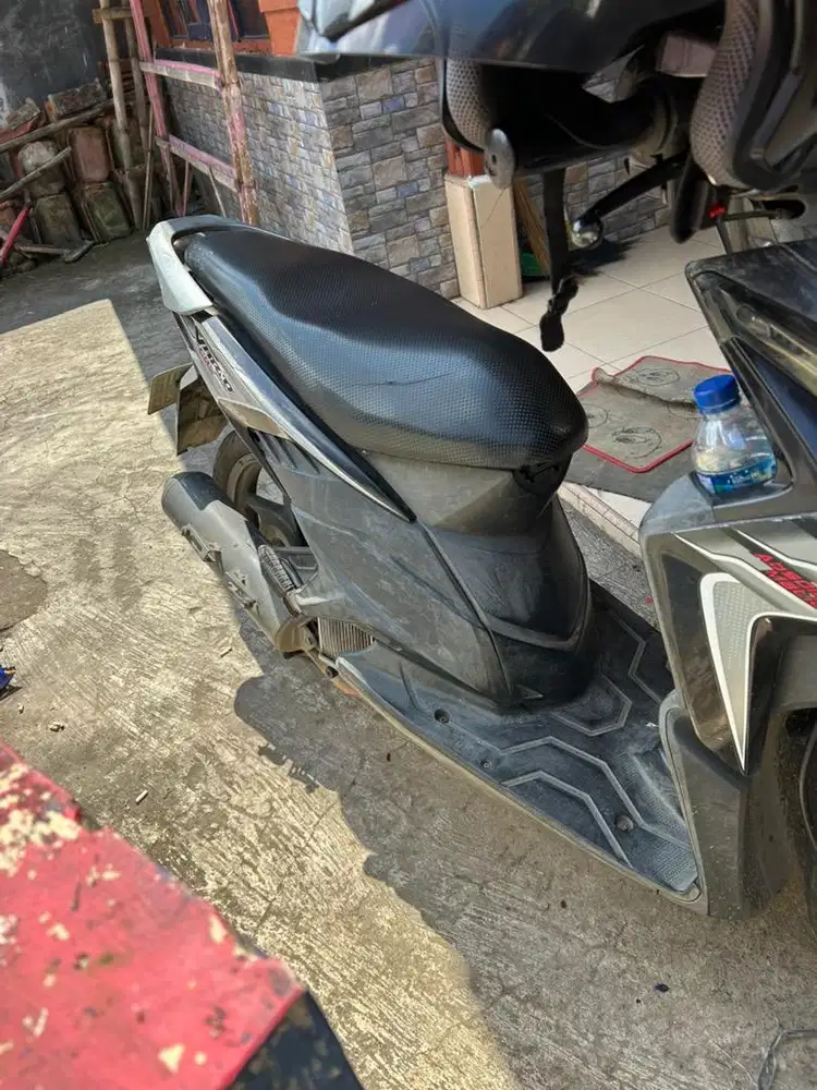Dijual Motor Matic Vario 2010