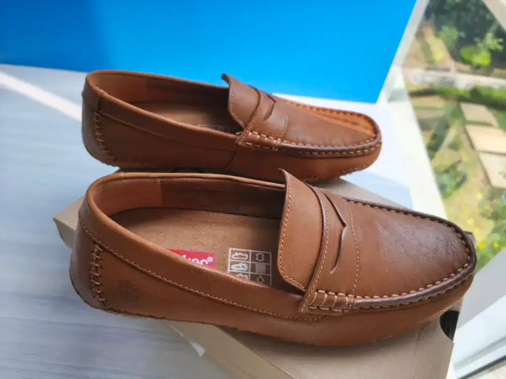 sepatu loafers kulit ori Jim Joker like new seken mulus size 40