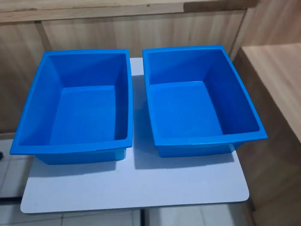 Wadah plastik multifungsi bekas