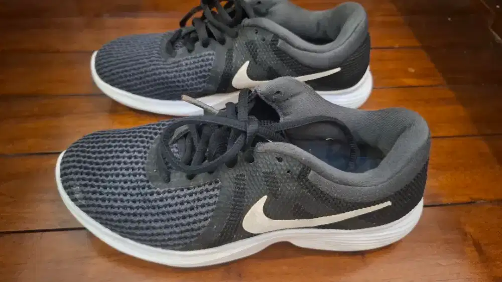 sepatu nike seken second bekas original
