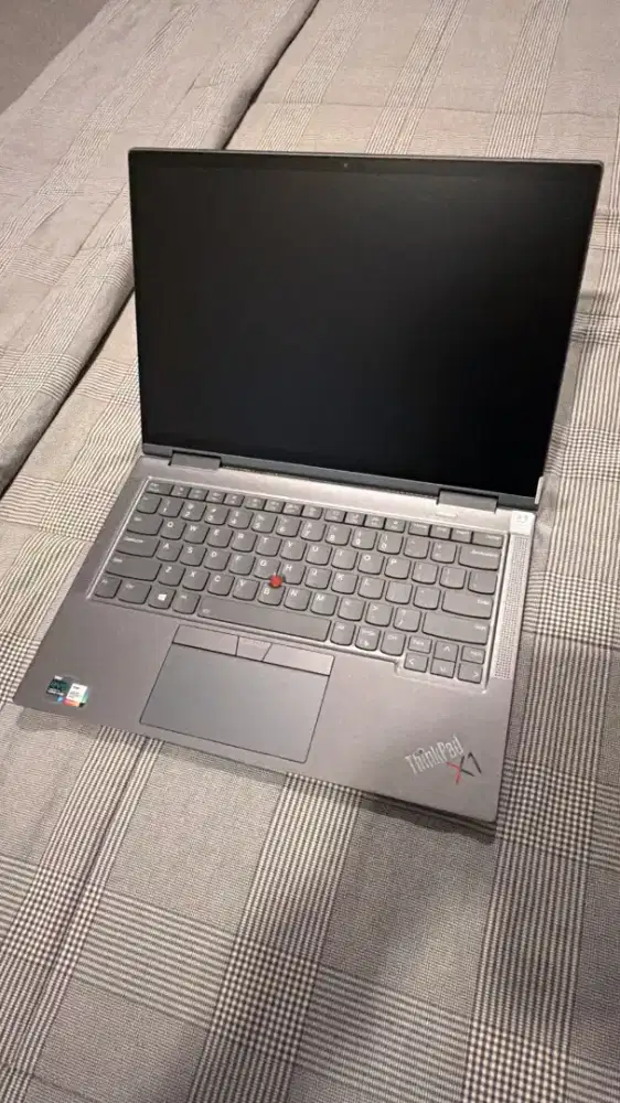 Lenovo ThinkPad X1 Yoga Gen 6 core i7 Gen II 98% like new