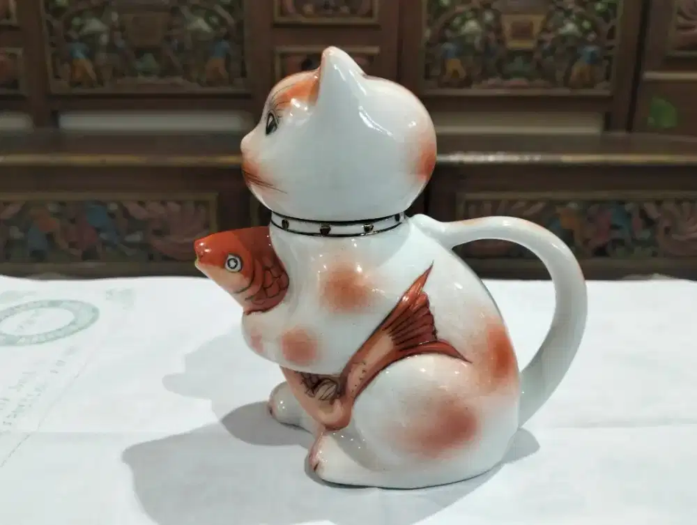 Teko Kucing dan Ikan Antik, Unik dan Lucu.