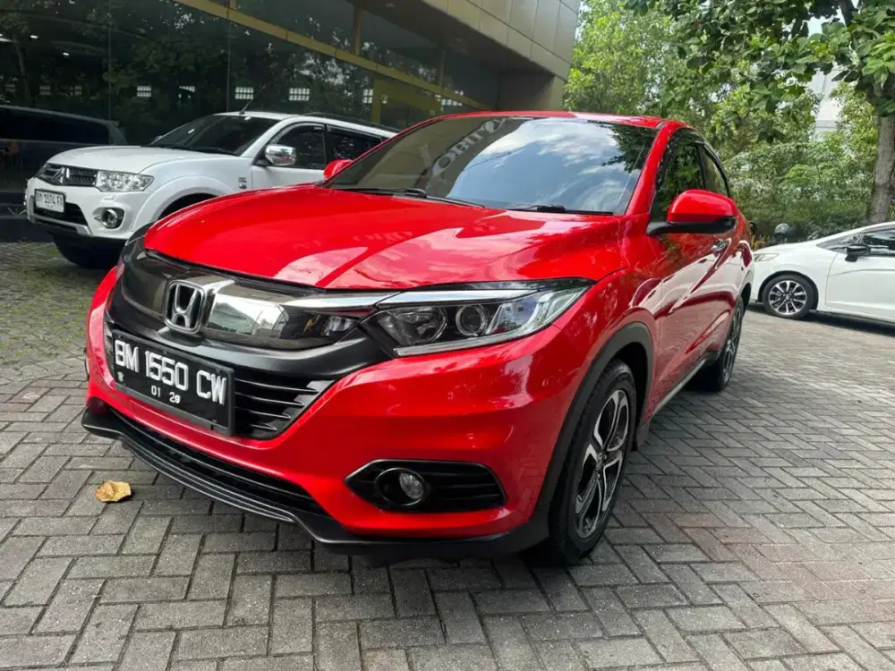 Honda HRV E Facelift AT 2018 km low