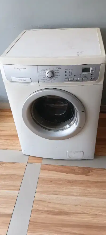 MESIN CUCI ELECTROLUX 7 KILO