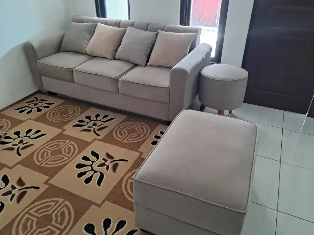 SOFA L PUTUS MINIMALIS – SIAP PAKAI