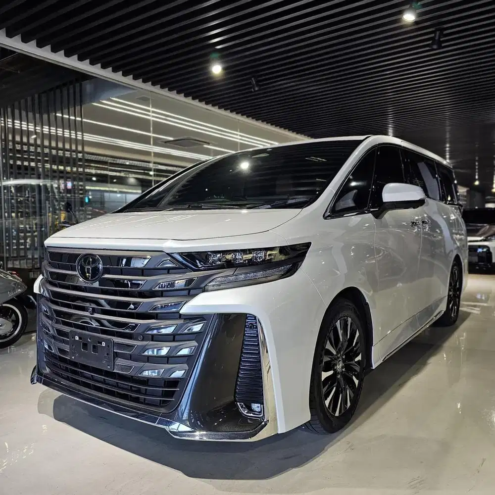 Toyota Vellfire Hybrid Executive Lounge Tahun 2024