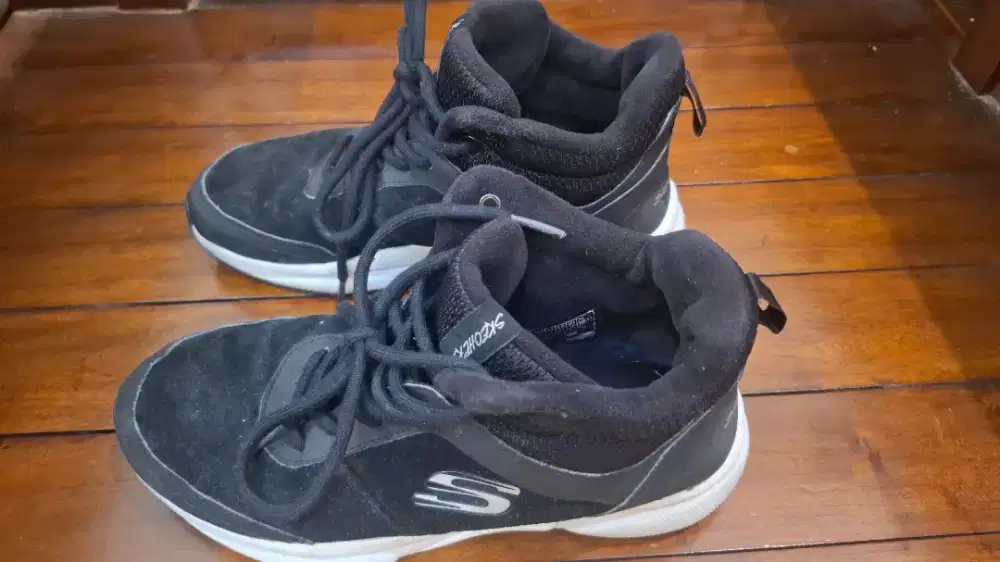 sepatu sketcher original seken second bekas