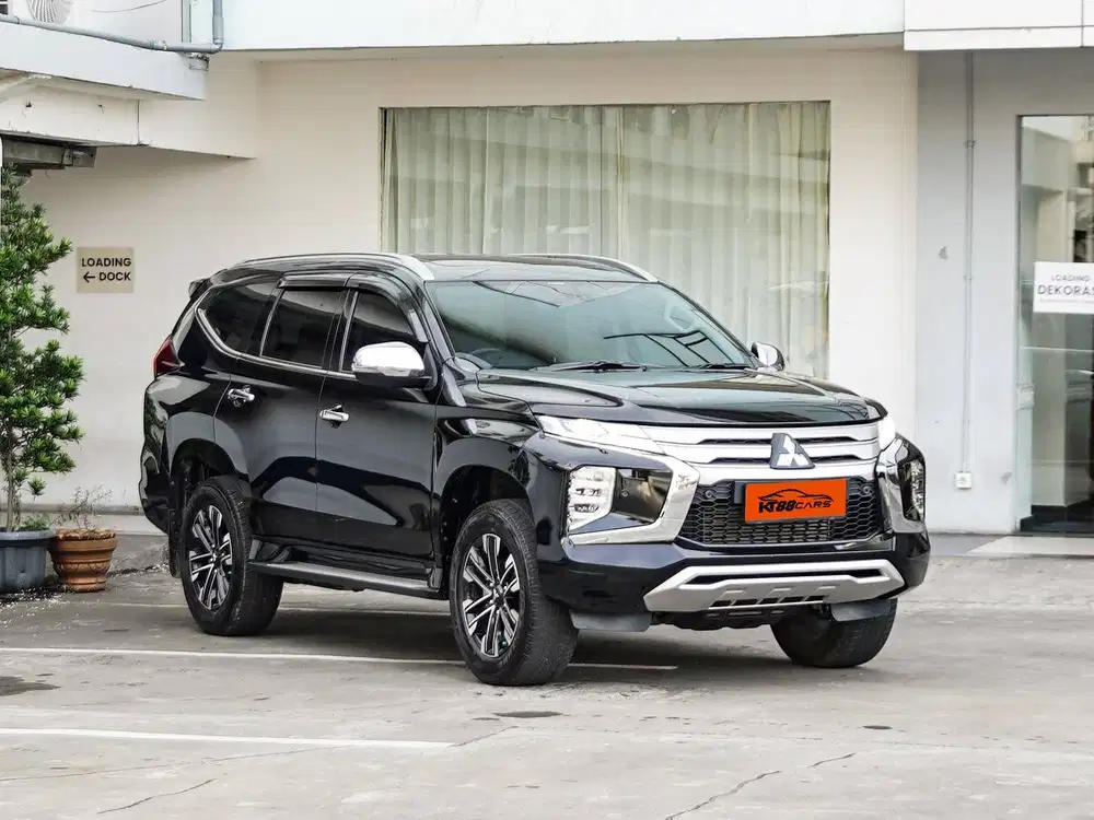 Mitsubishi Pajero Sport Dakar 4x2 2024 hitam matic solar diesel