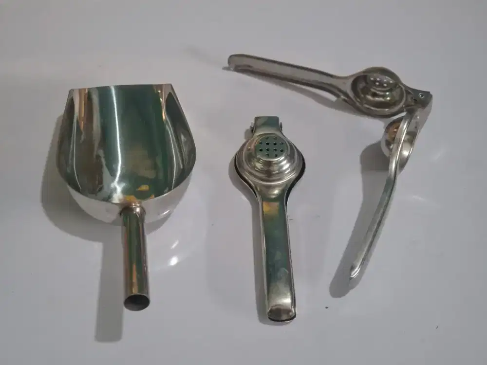 Set Pemeras Jeruk Nipis & Sekop Es Batu Stainless Bekas