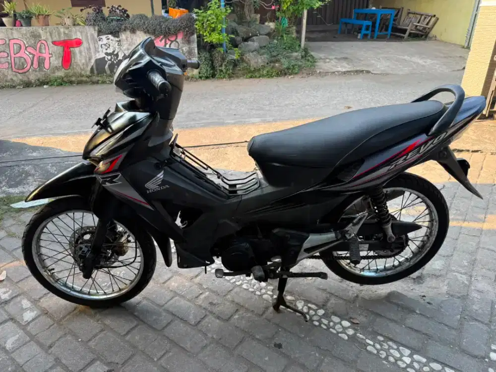 Honda Revo THN 2007 plat B Jakarta