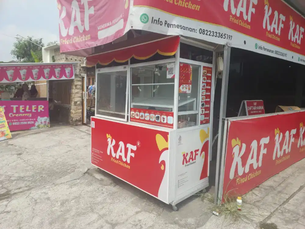 Dijual gerobak bekas KAF fried chicken lengkap dengan peralatan masak