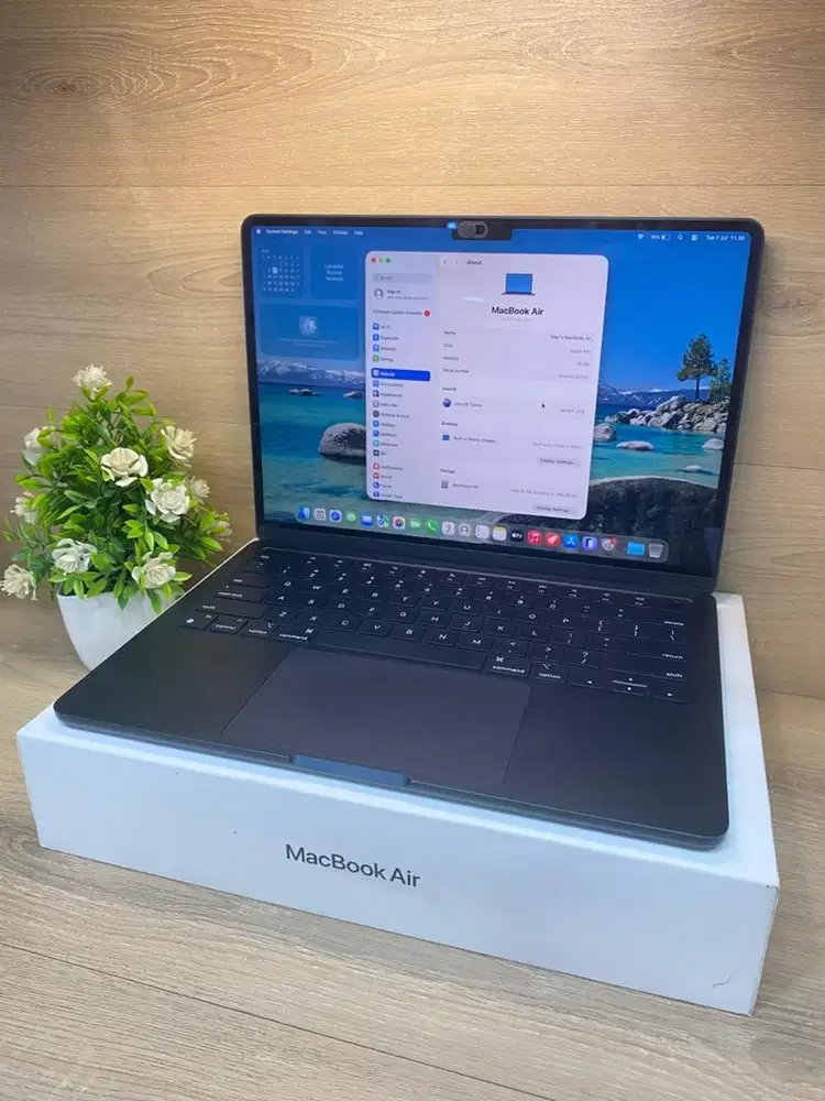 MacBook Air 13-inch M3 16GB/ 512GB 2024 MULUS