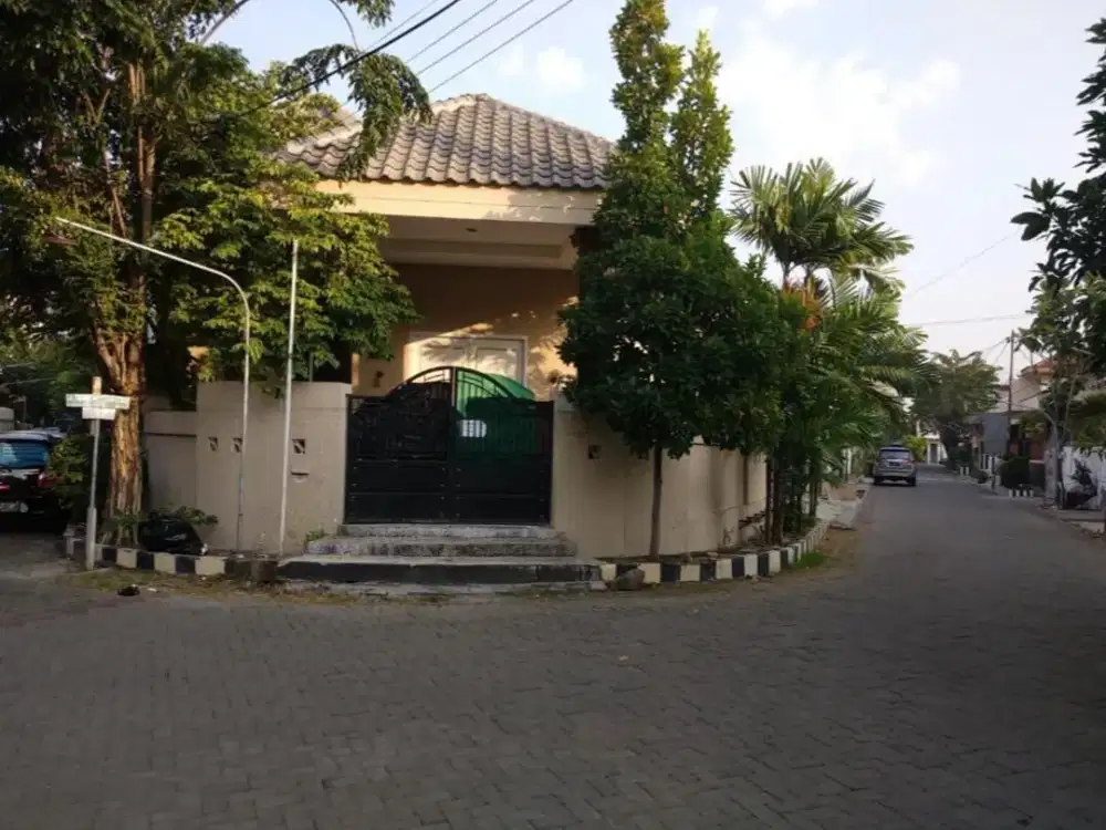 rumah disewakan taman mulyosari utara surabaya