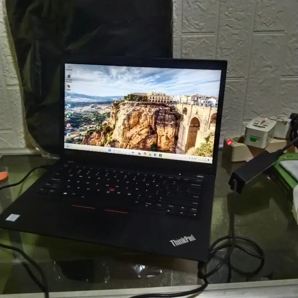 Lenovo thinkpad x13 core i5 gen 10 ram 8gb ssd M2 256gb slim normal