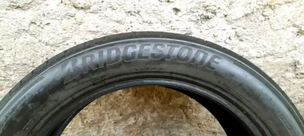 Jual ban 255/50 R21