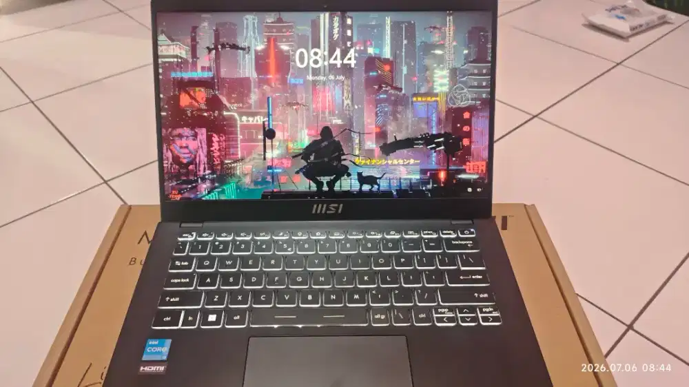 Laptop MSI Modern 14 C11M-243ID Core i3 RAM 8GB / SSD 512 GB