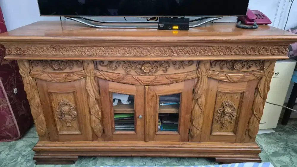 Meja TV Jati di Klaten