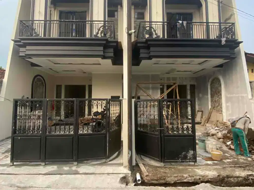 Rumah 2 lantai Selangkah 
Ke jl Raya kemang Depok